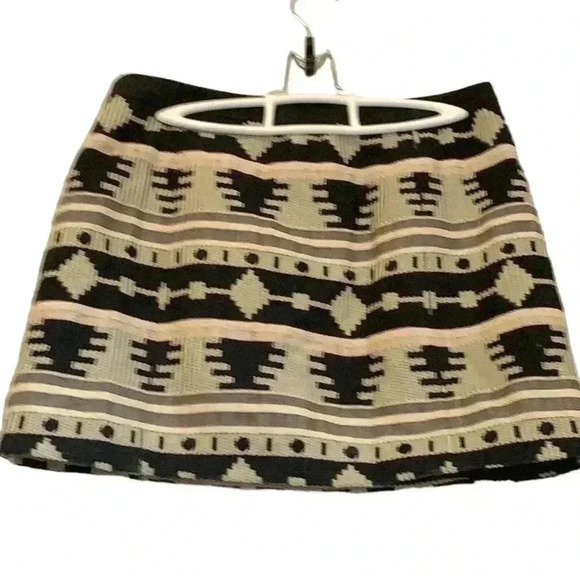 TopShop mini skirt with embroidery and raised  patterns - Picture 1 of 13